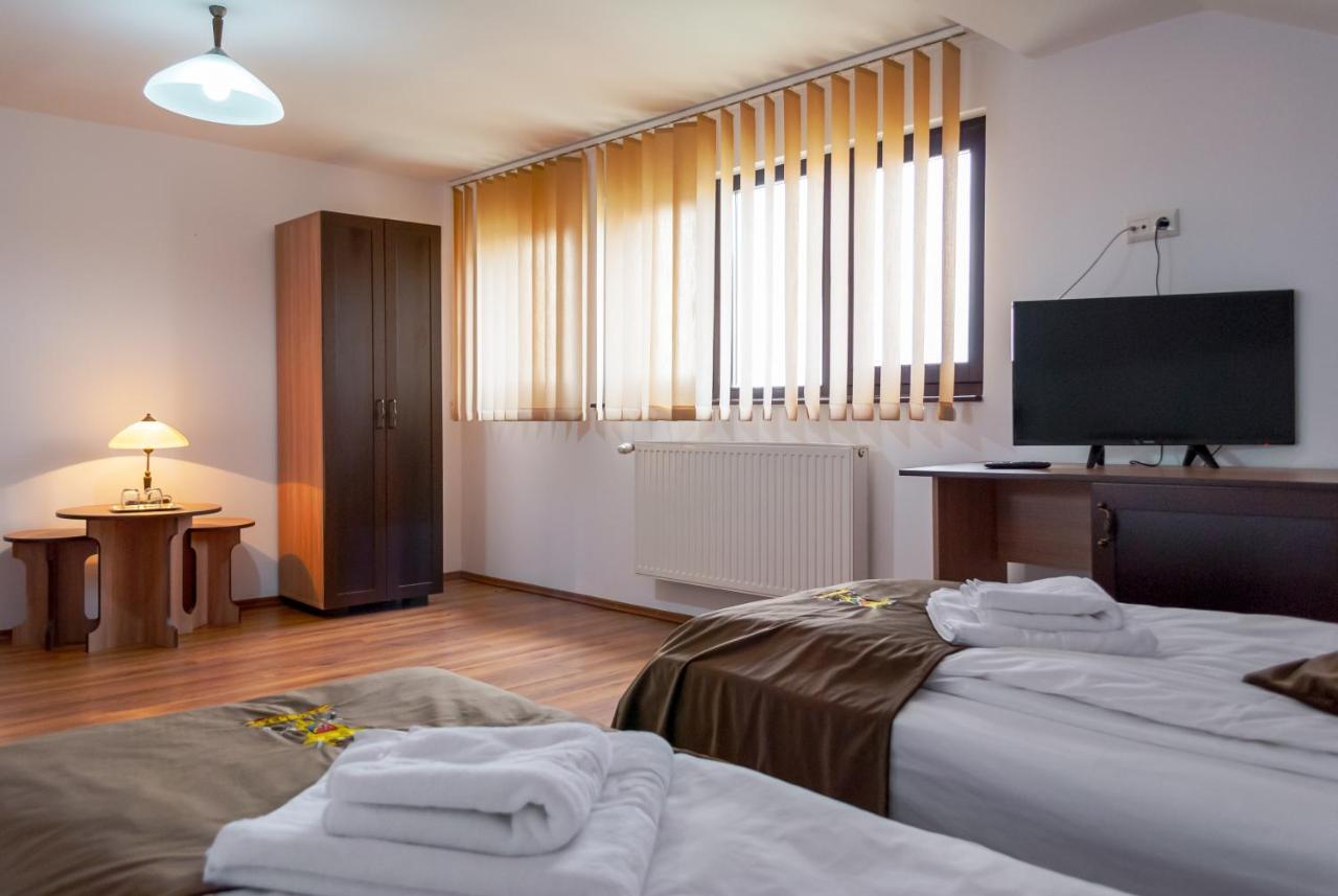 Prolex Turism Srl Hotel Bran  Exterior photo